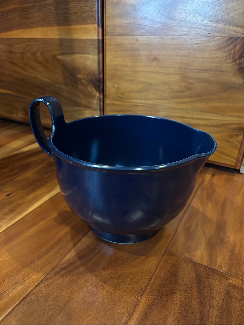 Vintage Dansk Gourmet Designs 4.5-quart melamine mixing bowl.